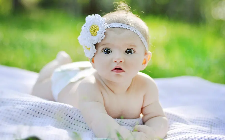 Lovely photo of a beautiful baby girl for a laptop 