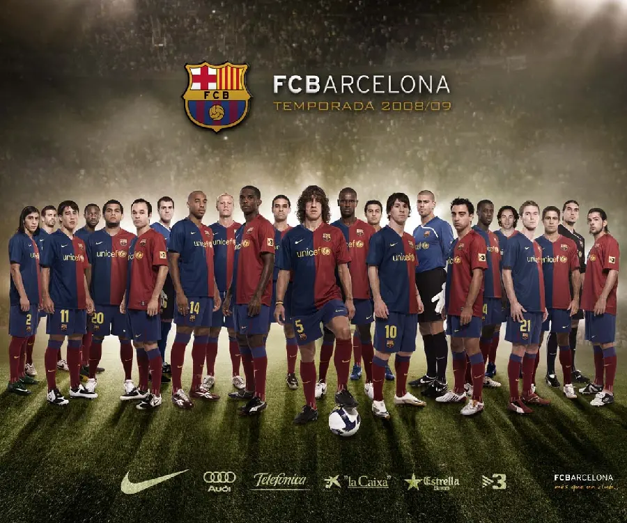 Wallpaper of new and old Barcelona players in one frame