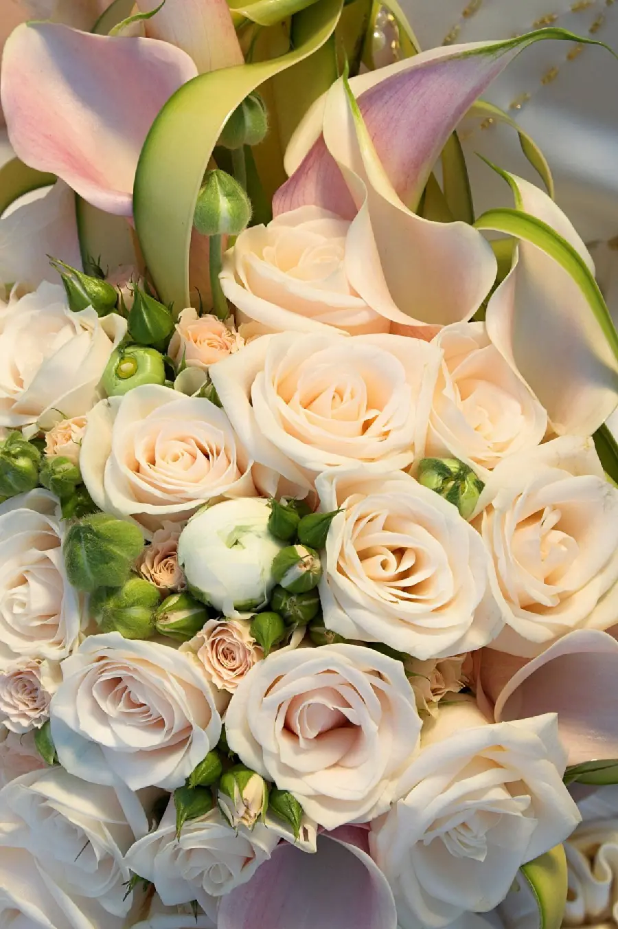 The largest and most charming poster of a creamy colored bridal bouquet with top quality