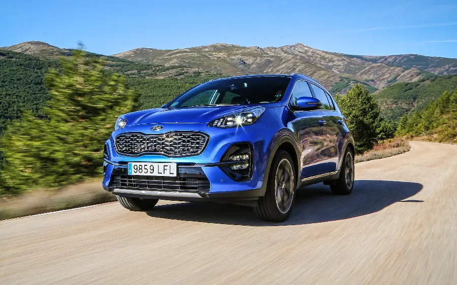 New photo of the Kia Sportage in blue with Full HD quality