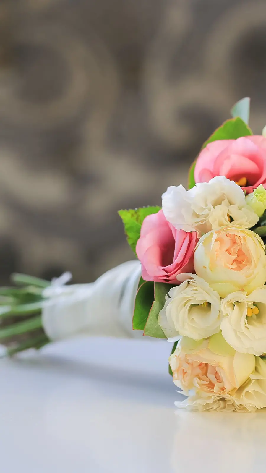 The most popular poster of the bride's bouquet in high quality