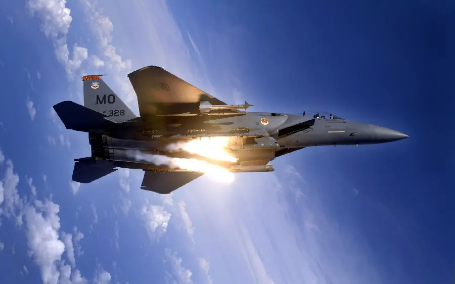 Download new warplane photo for Instagram post 
