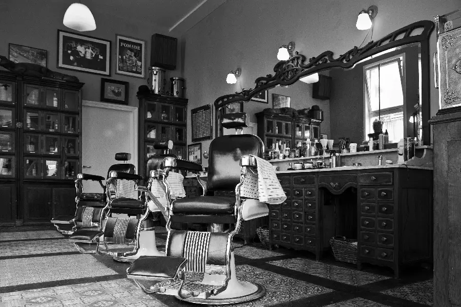 Beautiful Black and White Wallpaper of Men's Barber Shop in HD Quality 