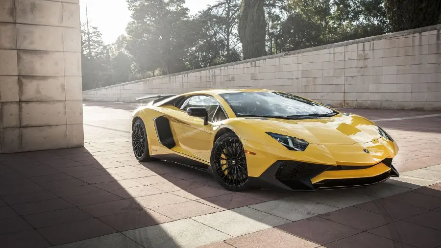 Free Download Laptop Background with Luxury Golden Lamborghini Design