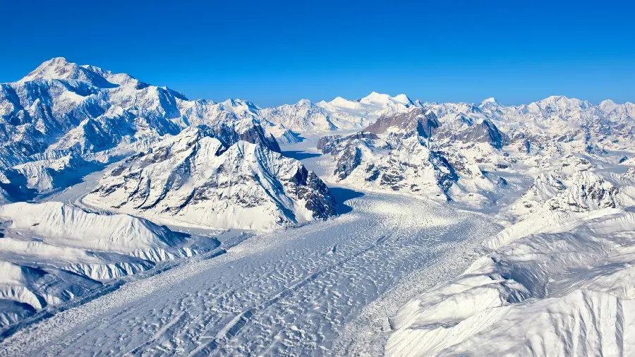 Download spectacular background of cold snowy weather on a mountain road 