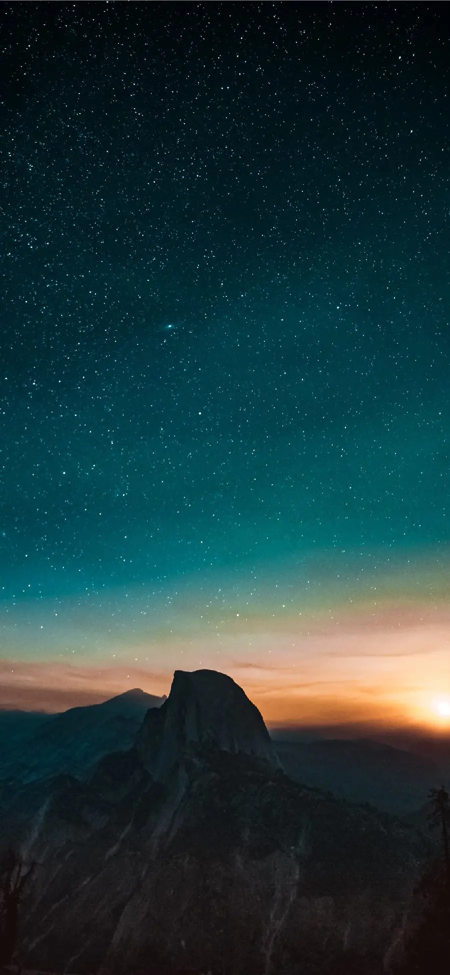 Sunset and the appearance of stars are the best wallpaper for your Android phone