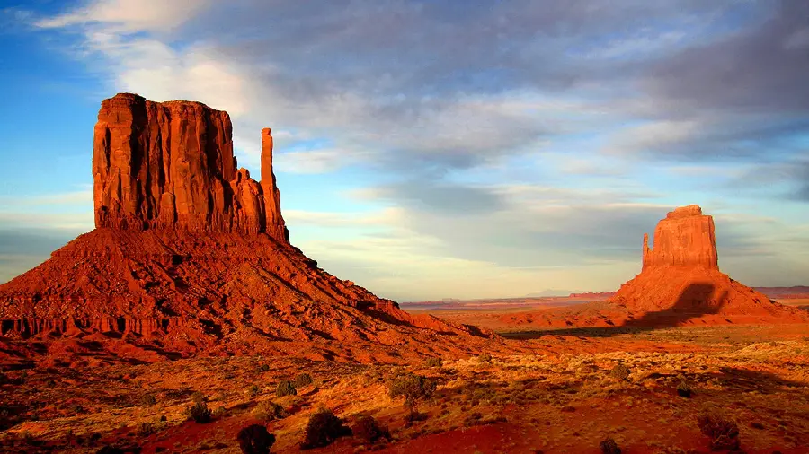 The best cute background of two opposite rocks in the Arizona desert