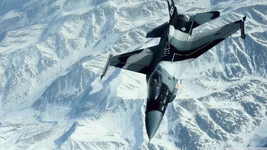 The latest laptop background with a fighter jet flight plan in the snow