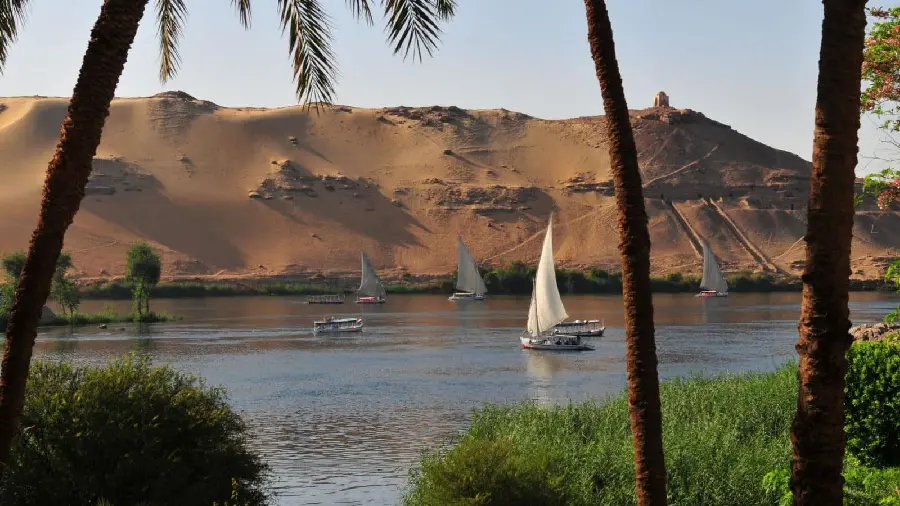 New background of the Nile River for tablets with high quality 