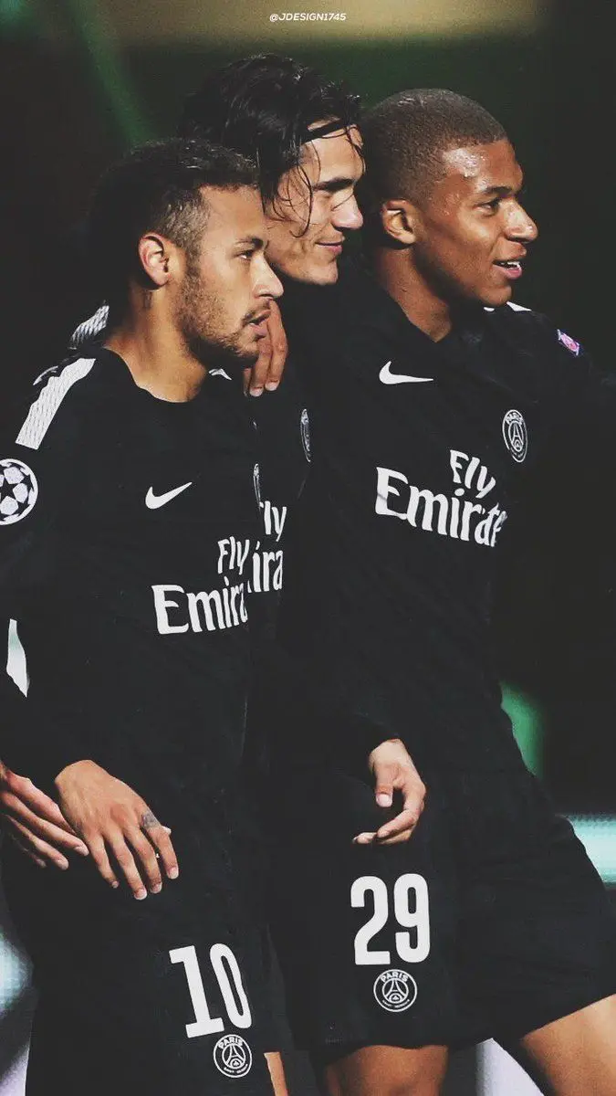 3 spectacular wallpaper of Neymar and Mbappe and their friend in photo mode