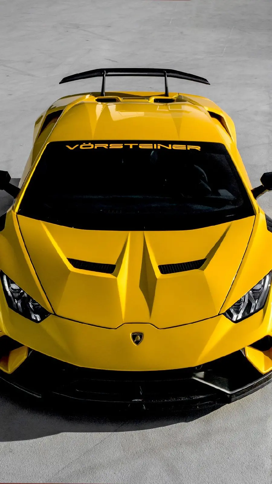 Free download an amazing image of a yellow Lamborghini car for poster printing 