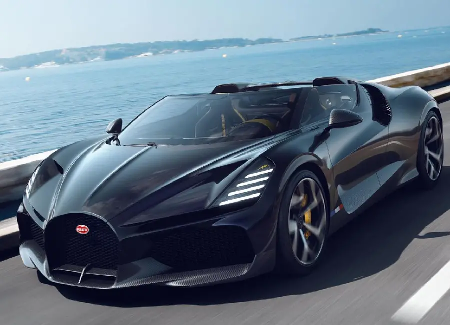Photo of the fastest roadster in the world and the last gasoline Bugatti called Mistral