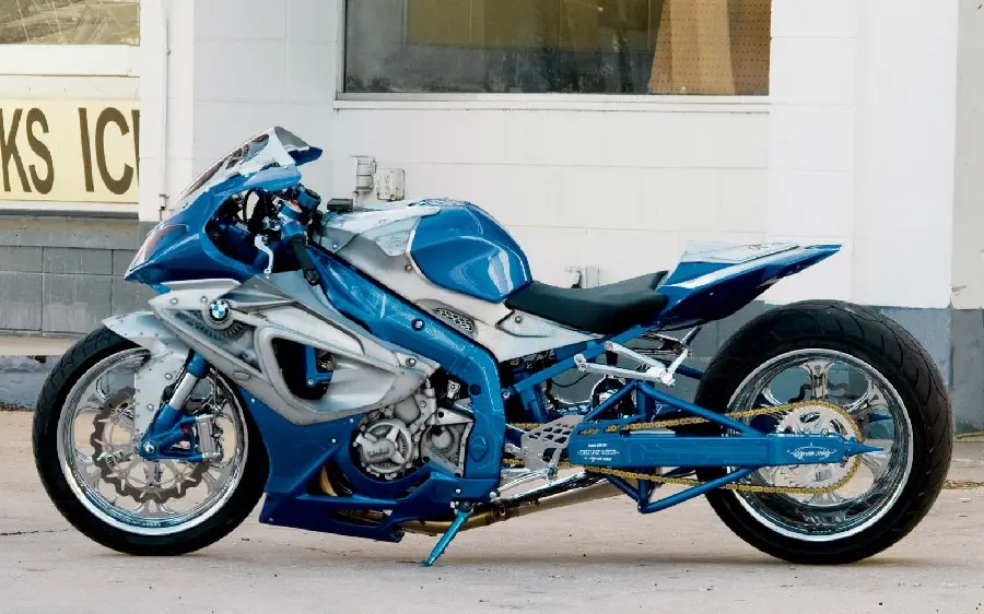 A picture of a new and heavy custom motorcycle with HD quality