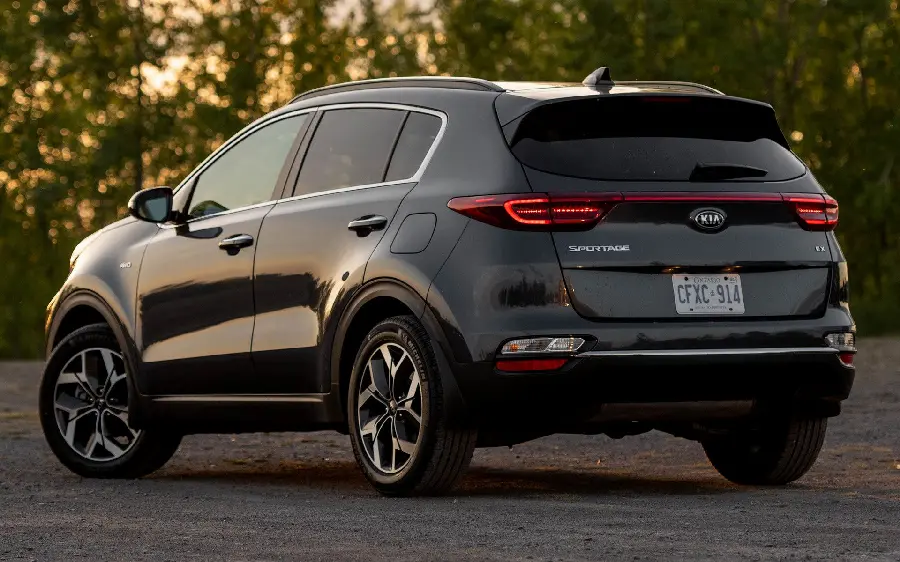 Beautiful and shiny black Kia Sportage car image