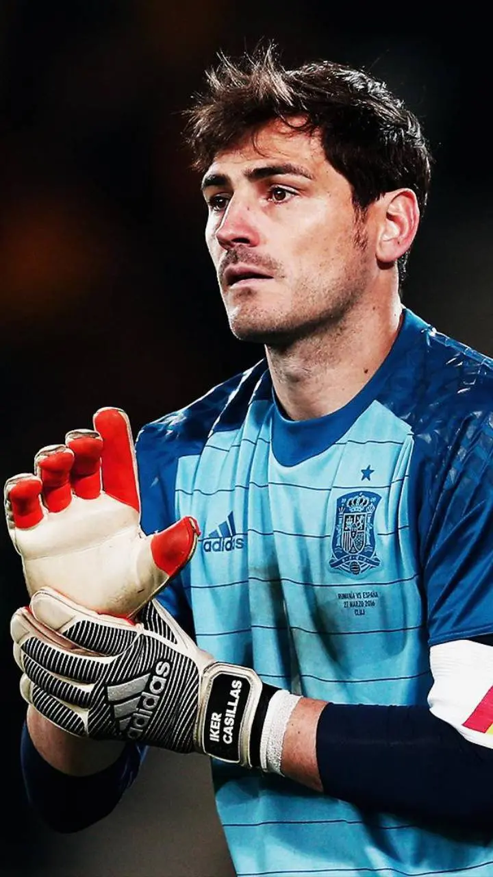 Attractive Casillas Picture Suitable for WhatsApp Profile Picture