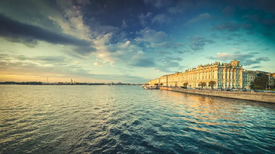 Beautiful St. Petersburg image over the oceans