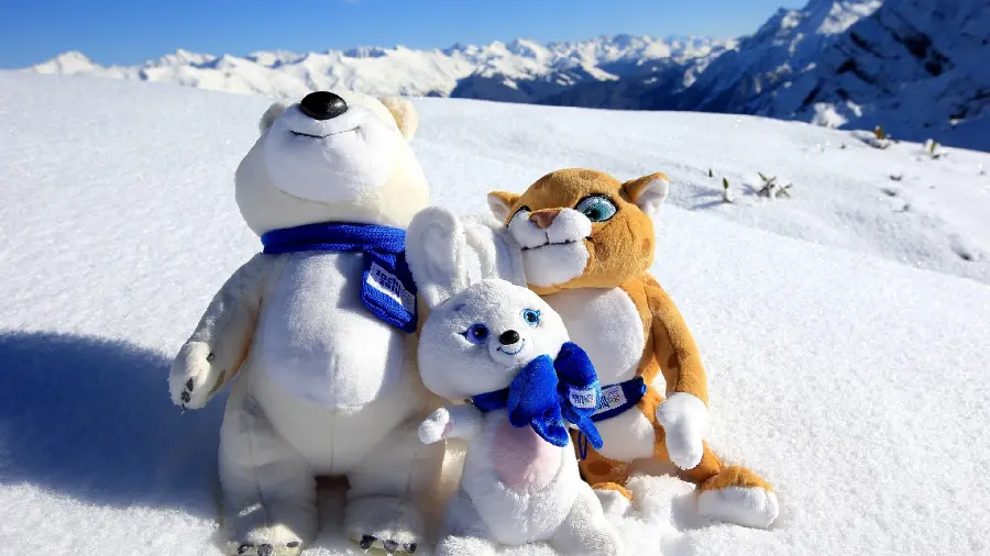 Funny wallpaper of a tiger and rabbit and bear in the snow