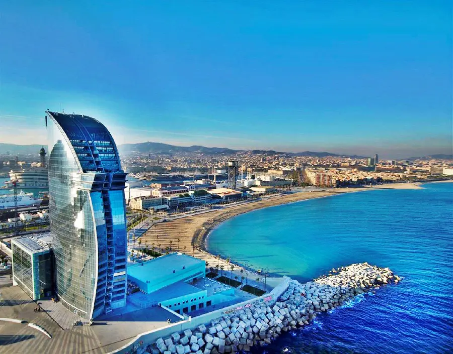 Download the most modern Barcelona hotel W by the Mediterranean Sea in HD quality for Instagram
