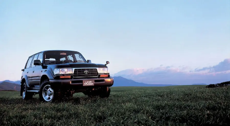 Beautiful special wallpaper of Toyota Land Cruiser SUV