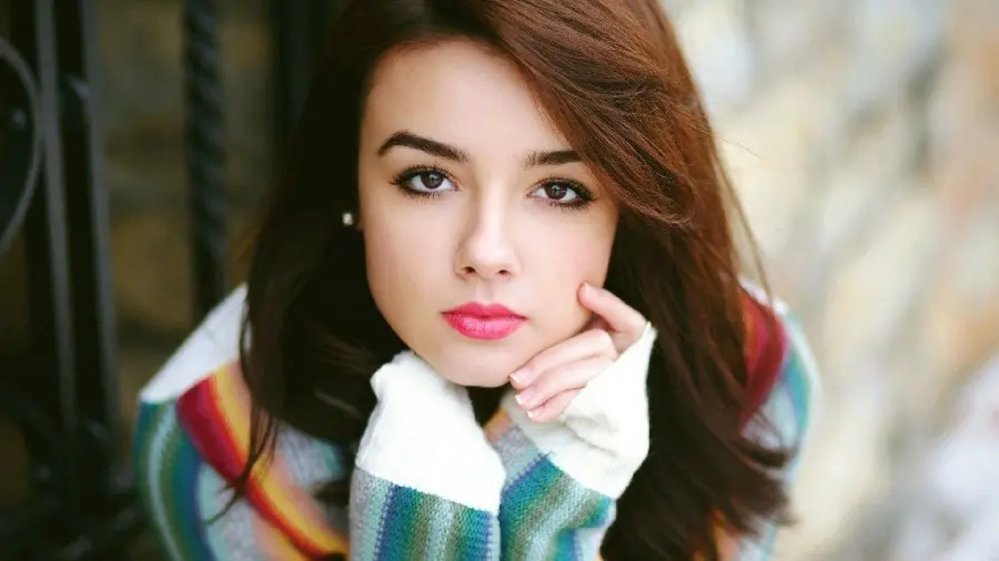 Attractive and cute girly photo suitable for laptop background