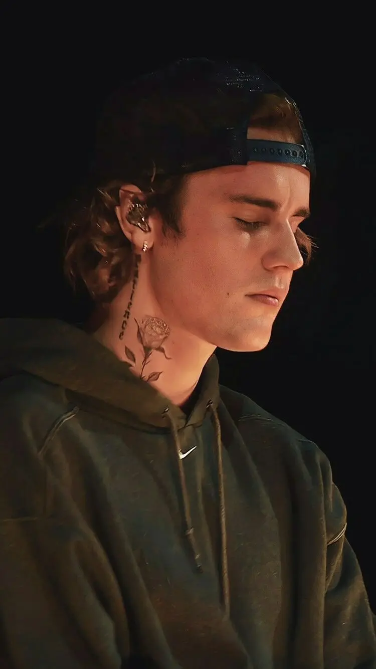 Thinking Justin Bieber Wallpaper HD Quality for Samsung 