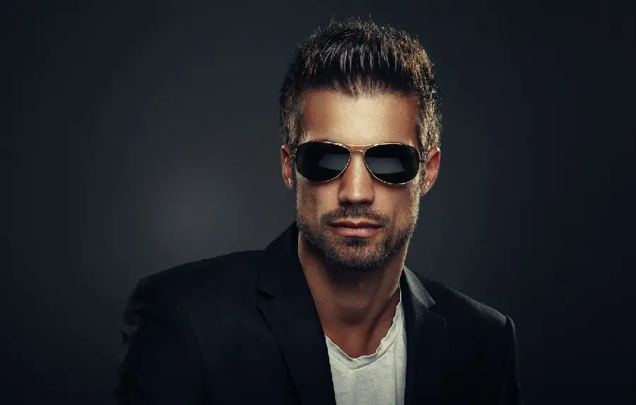 The most attractive photo Stock of a stylish model with sunglasses