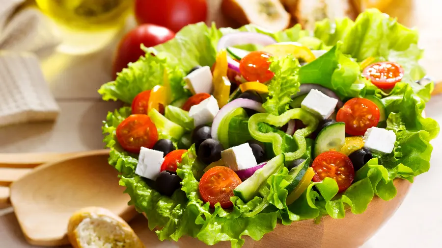 A pleasant and beautiful view of a delicious four-season salad 