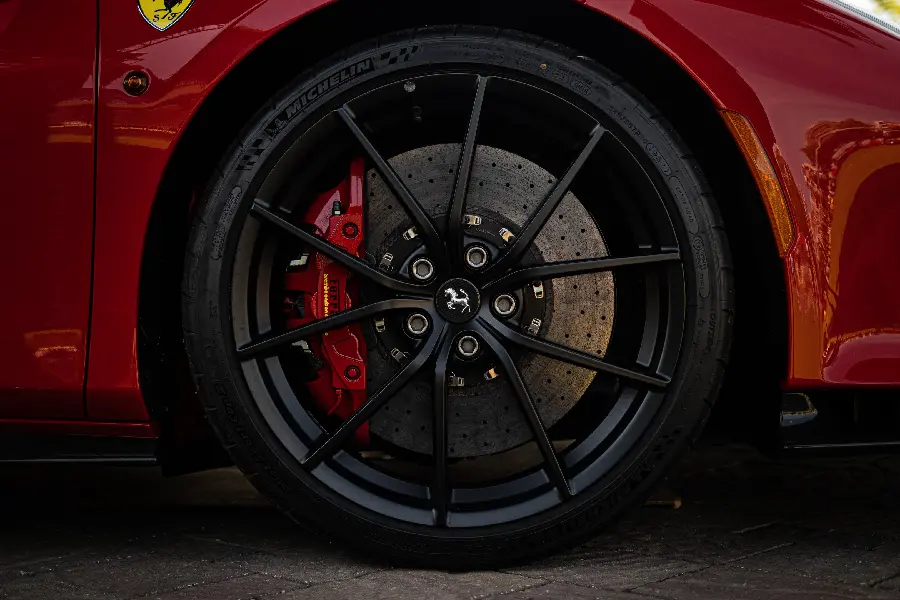 The most beautiful Ferrari rims in matte black