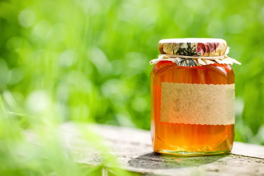 The latest natural honey image for Instagram advertising 