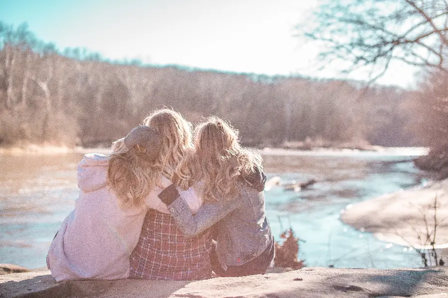 The most beautiful laptop background with a girl's back design with the theme of friendship