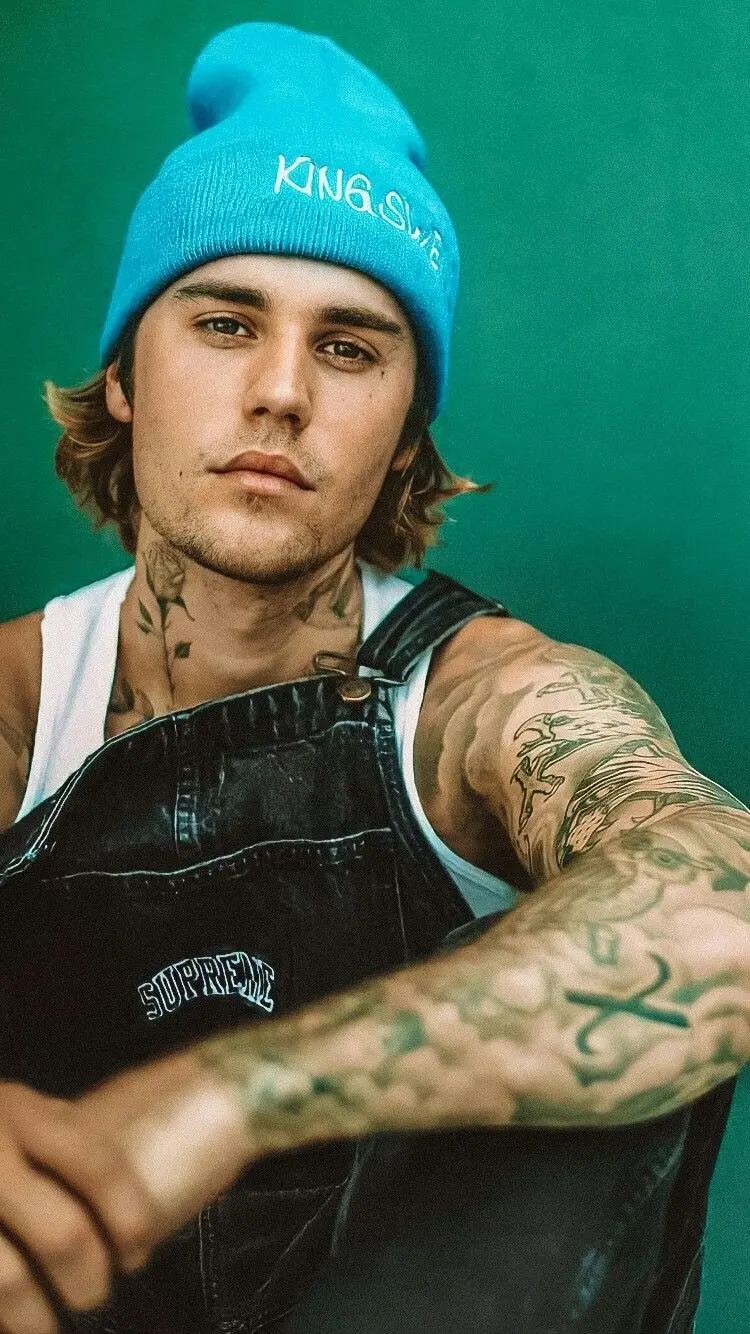 Special Profile Photo of Justin Bieber with his Famous Tattoo