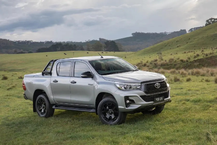 Download Popular Toyota Wallpaper Silver Hilux in the plain for Instagram