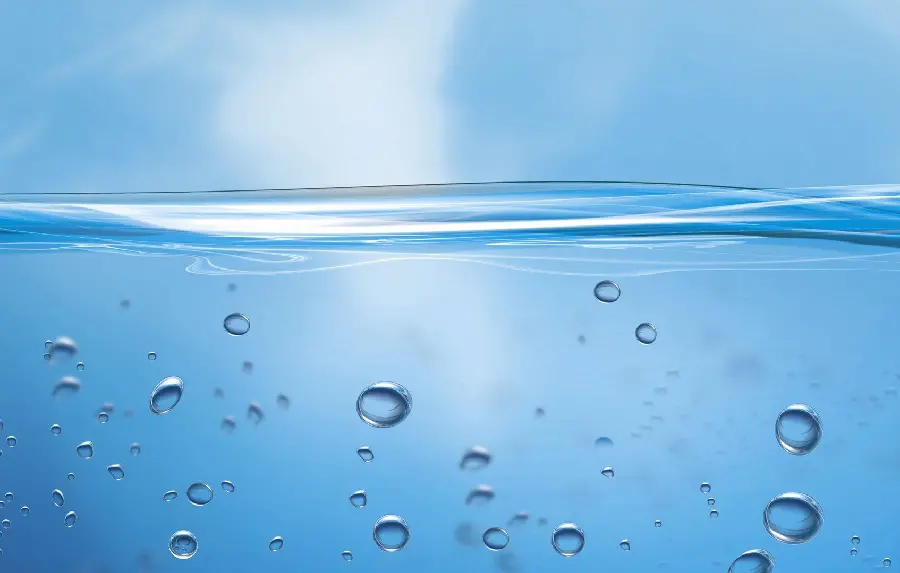Good quality image of sparkling drinking water suitable for Windows