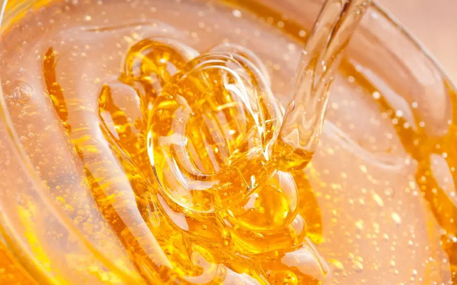 The most beautiful profile photo of bright and shiny honey for Telegram and WhatsApp business