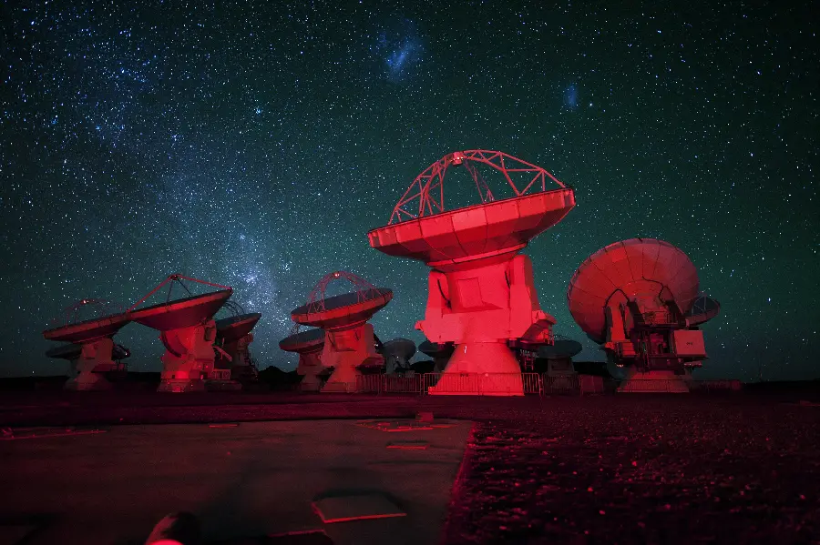 Best Mobile Background with Beautiful Satellite Dish Design