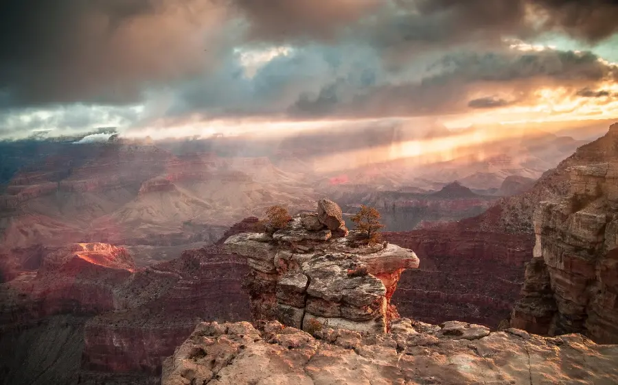 The most beautiful background image of rocky rocks suitable for the computer 