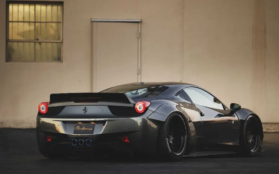 Most Viewed Black Ferrari Photo in 8k Quality 