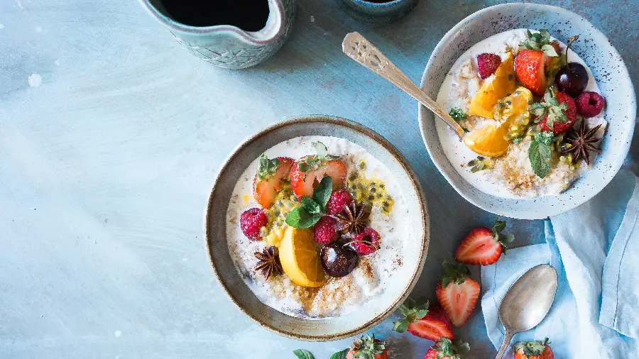 Delightful Wallpaper of Delicious Plates and Health for Windows 11