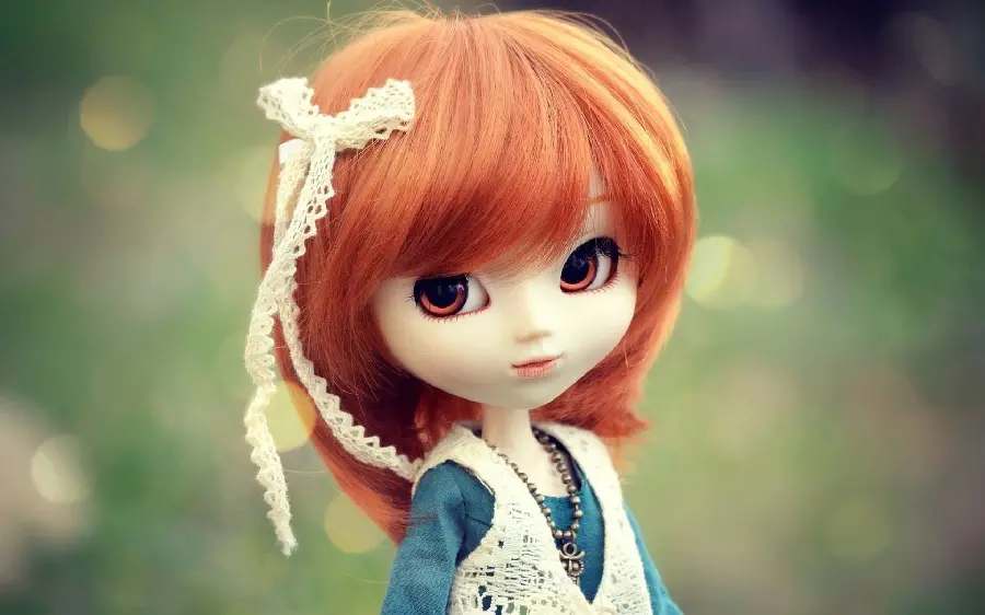 Full HD background of a cute girl doll for Samsung phone