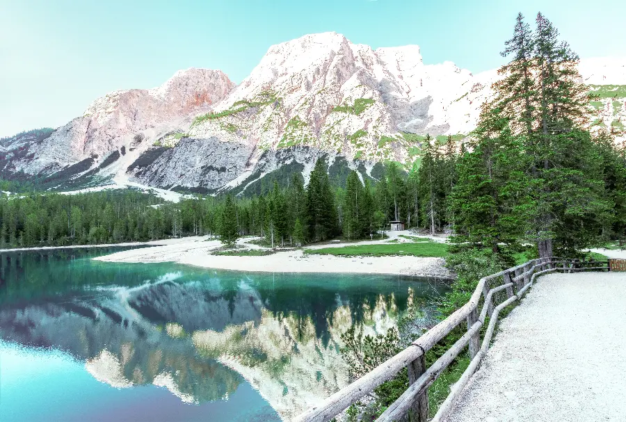 The Latest Stock Photo of the Best Quality Landscape for Laptop and Computer 