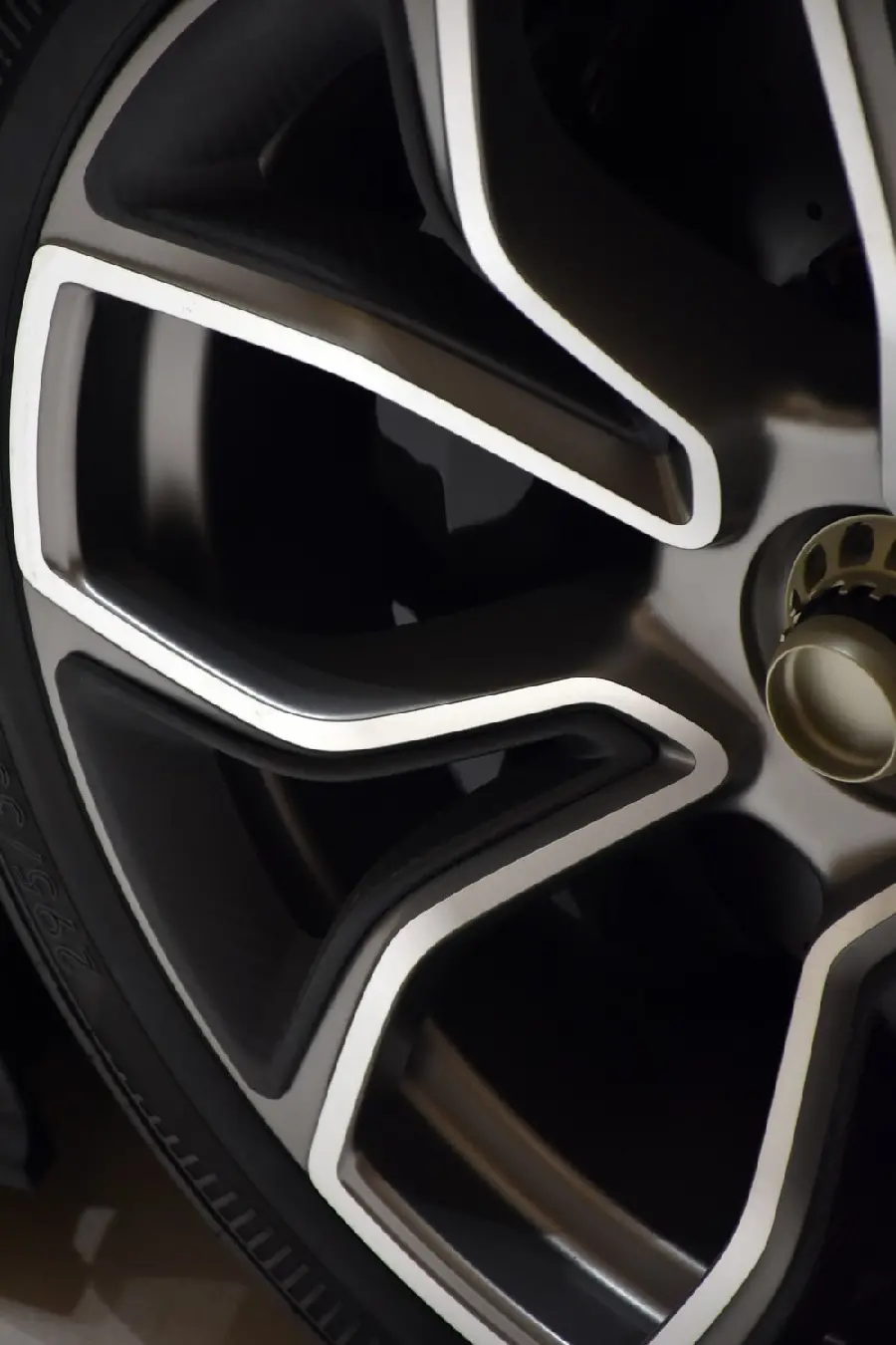 The most viewed sports rim image for car enthusiasts