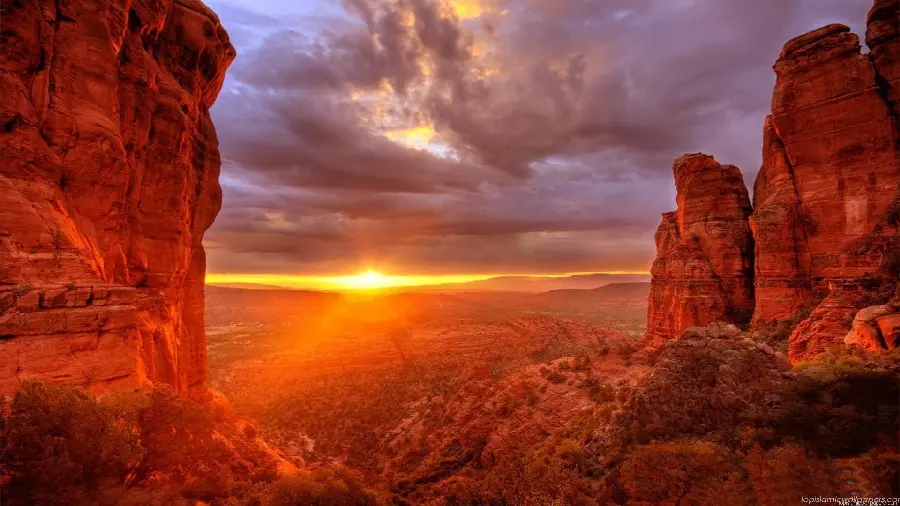 Download stock photo of the sky with clouds in the Arizona desert