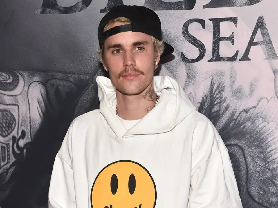 New Photo of Justin Bieber with Mustache and White Hoodie 2022