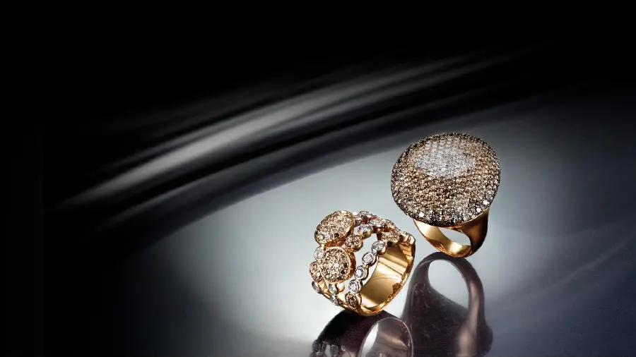 Download Lovely Photo 2 Gold Diamond Rings Suitable for WhatsApp in High Quality