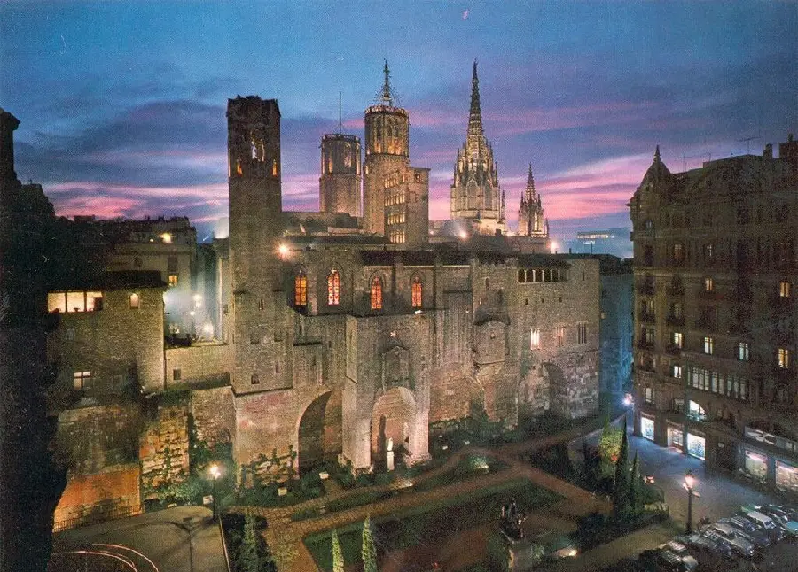 Stock image of an old historical building in Barcelona with HD quality, special for mobile