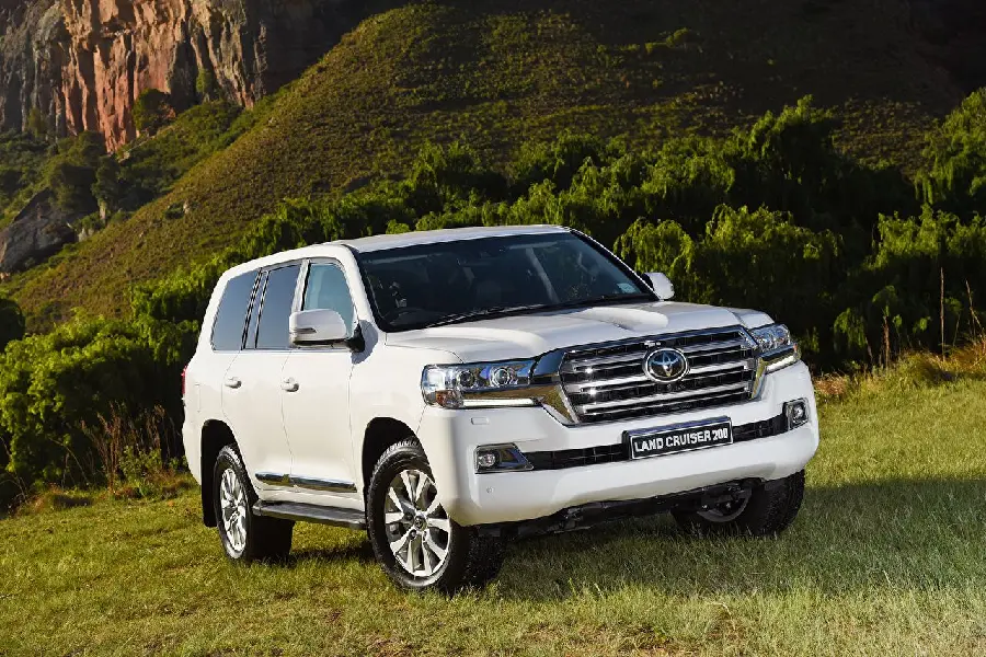 Download the photo of the beautiful and popular Japanese Toyota Land Cruiser car