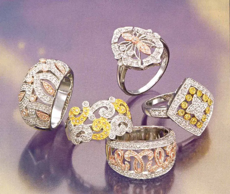 Five 24-carat gold ring designs from the world's most popular designs with impressive details