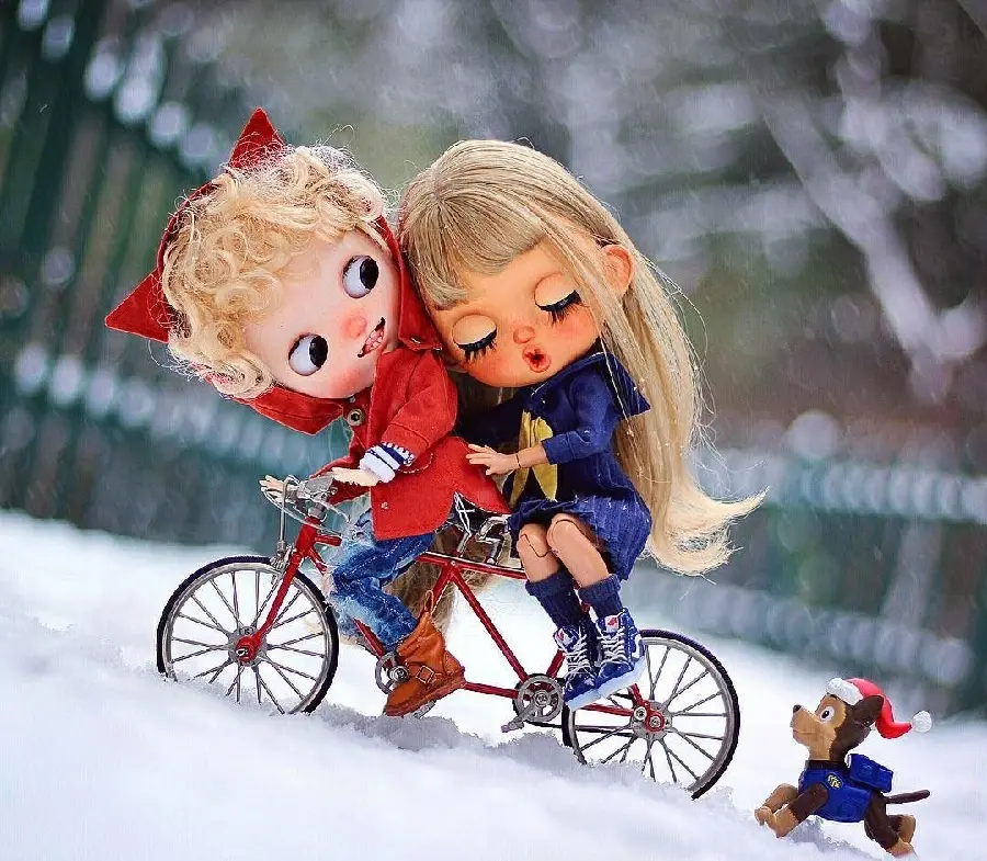 Cute Doll Background with Friend Design for Windows 10 and 11