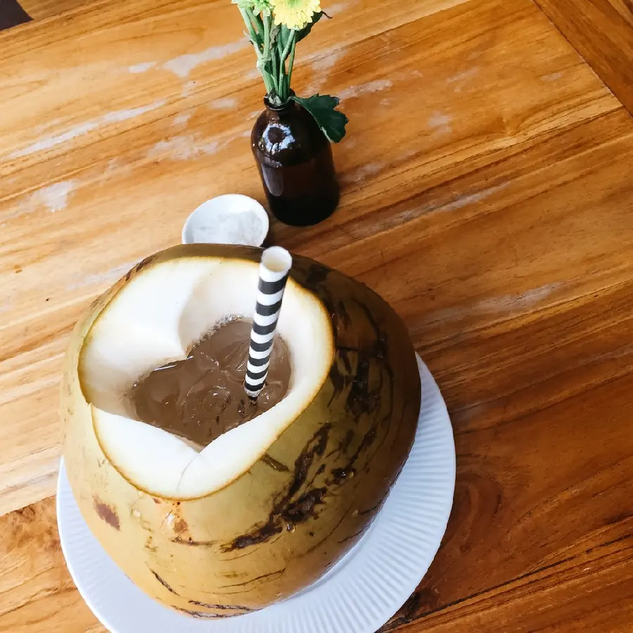 Free download of an attractive coconut drink art photo for your Telegram profile
