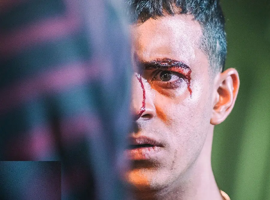 Photo of Javed beaten by Abra's mother in the series Yaghi